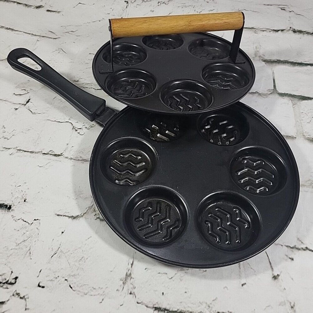 Gourmet Trends Perfect Slider Burgers Press‎ 2PC Pan Set Makes 6 Perfect Sliders